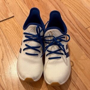 Women’s Adidas cloud form plus sneaker size 8.5